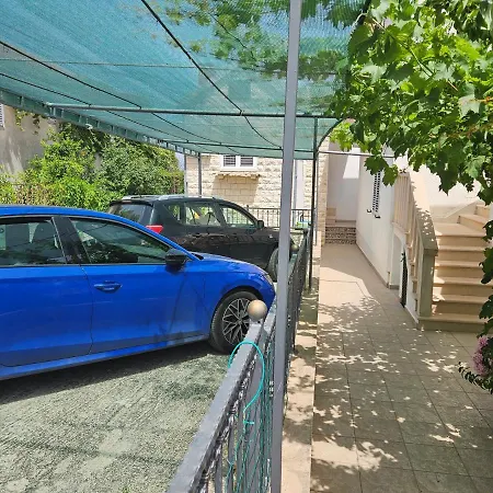 Charming 4* In Supetar's Old Center Apartamento *